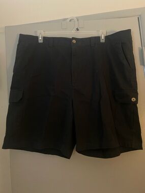 Harbor Bay Black Men's Cargo Shorts - Utility Pocket Design